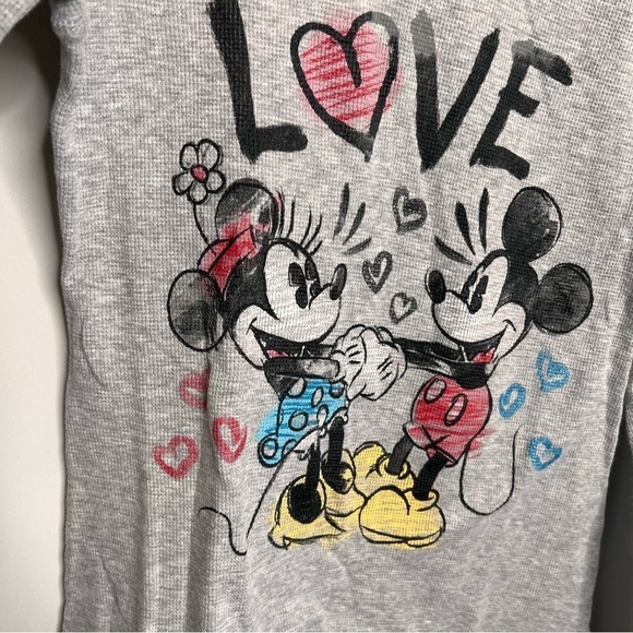 Disney Store Womens Size Large Grey Waffle Knit Long Sleeve Mickey Minnie Love - Picture 5 of 10